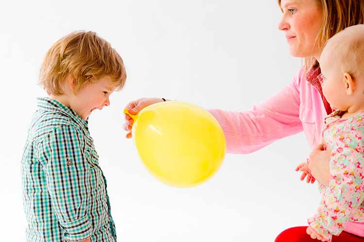 broer en zus fotoshoot bij Studiorama Fotografie