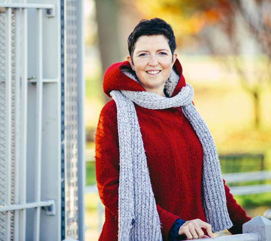 Monique Frionnet, gastvrouw